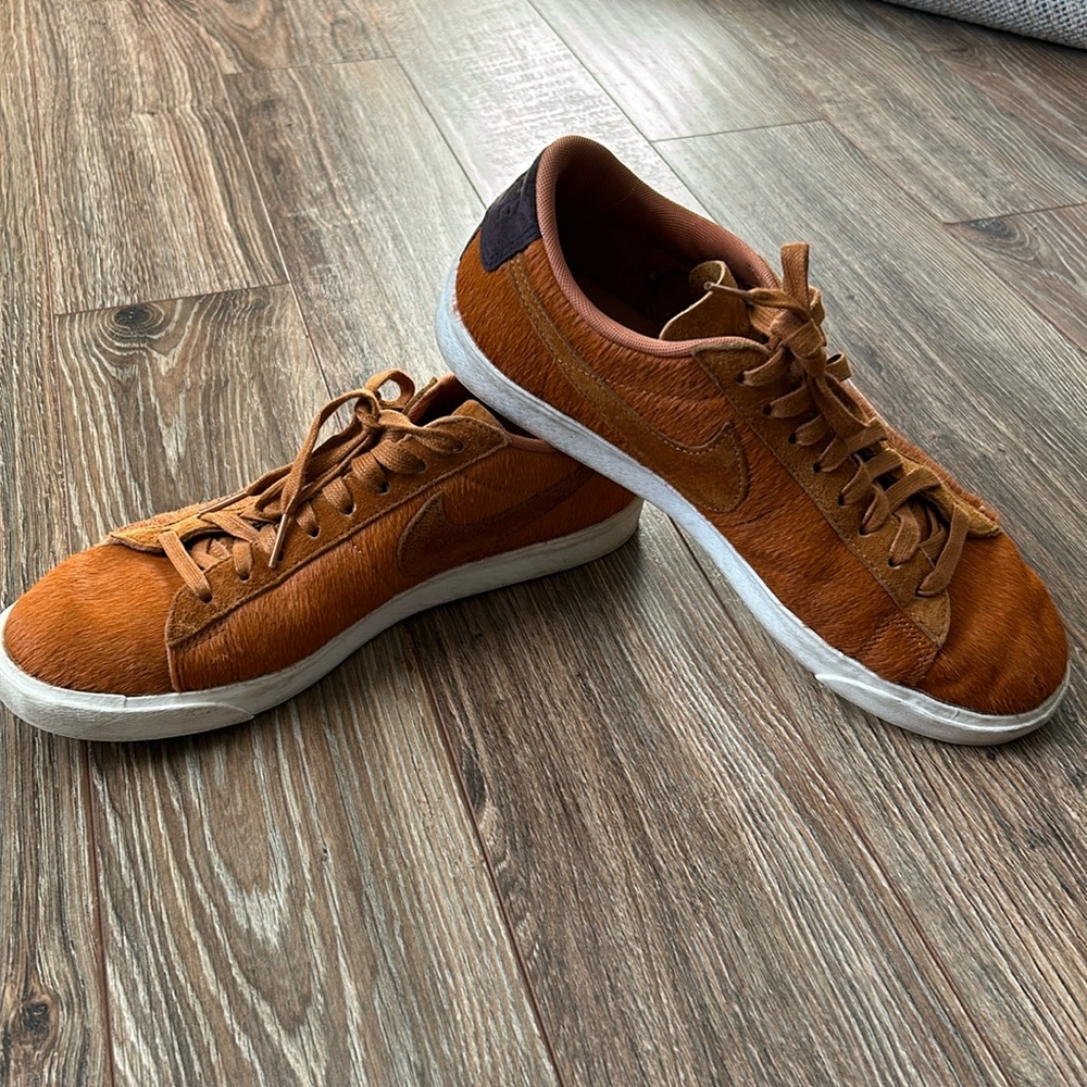 Nike lowtops